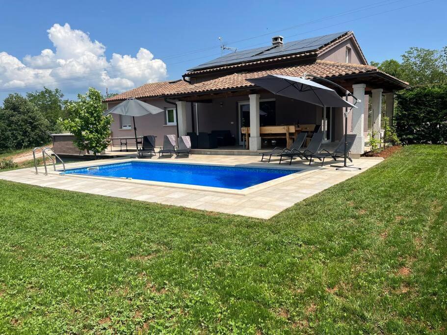 Modern House With Private Pool Villa Žminj Esterno foto